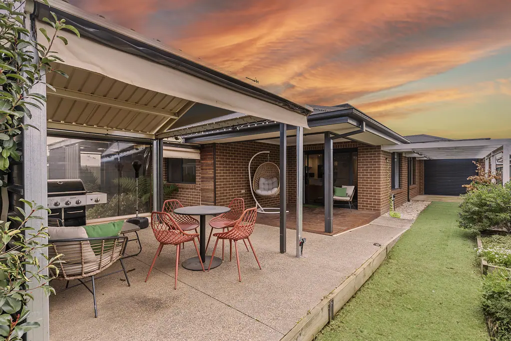 25 Cloverfields Crescent, Epsom, VIC 3551