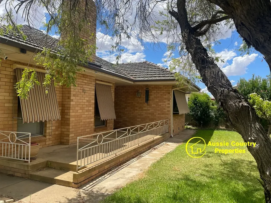 89 Denison Street, Finley, NSW 2713