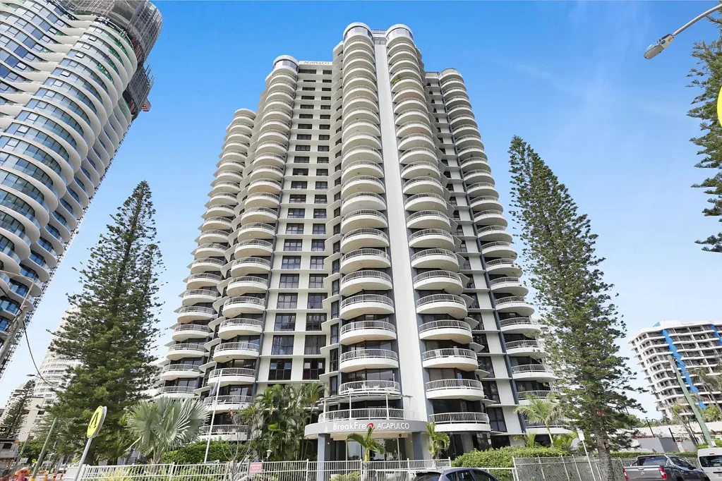 Surfers Paradise 2Moenga Protected Ocean Views, Premium Position, Endless Lifestyle