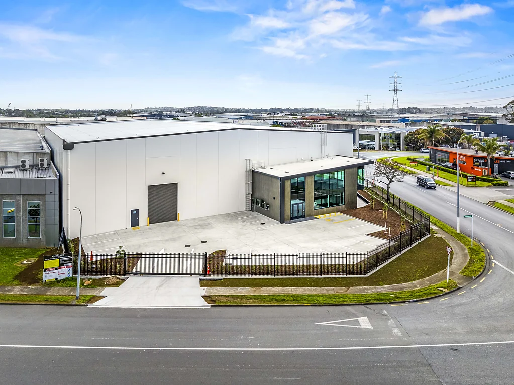 East Tamaki Cryers Road Cracker - 90% Warehouse!