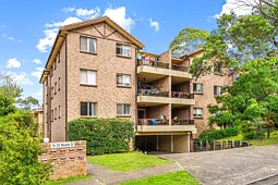 6/18 Mowle Street, Westmead