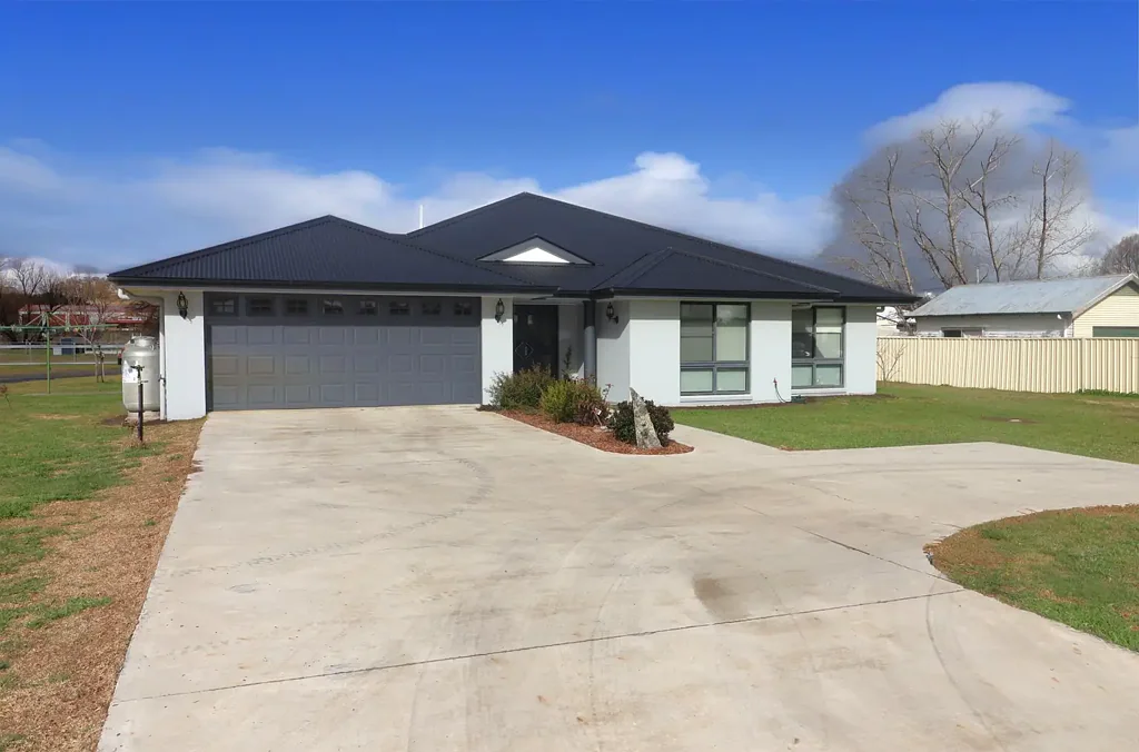 Glen Innes 4房  Rural Lifestyle in Town
