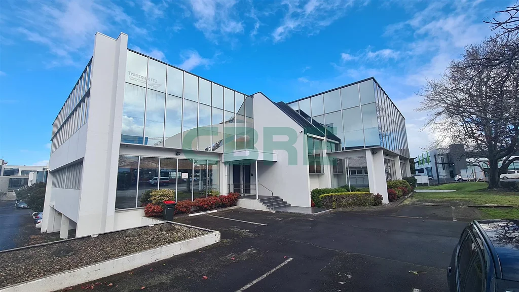 Ellerslie CBRE - Convenient Office Space