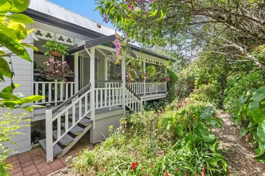 Tamborine Mountain 4ห้องนอน Escape to the Mountain and create that lifestyle you have always dreamed of.
