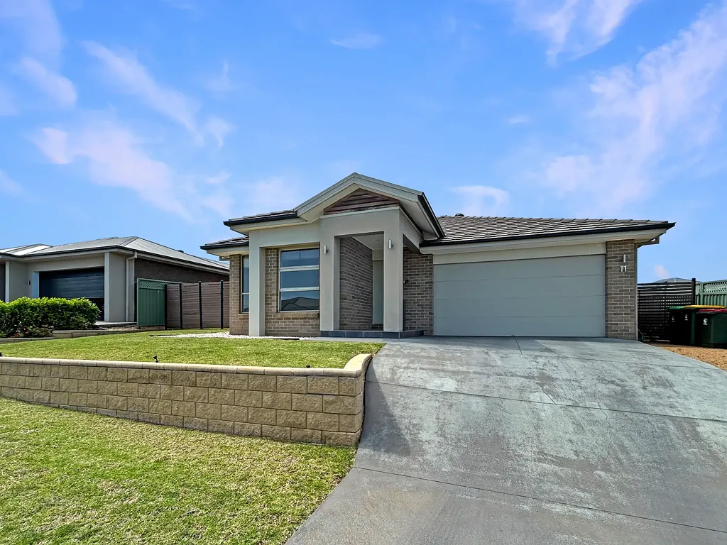 11 Pelagic Court, Dubbo, NSW 2830