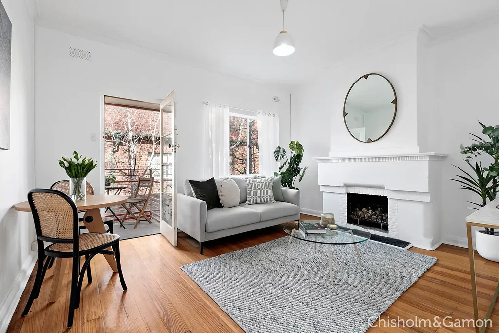 St Kilda 2ਬੈੱਡਰੂਮ Top Floor Sun-splashed Sanctuary Steps to the Bay & Shops
