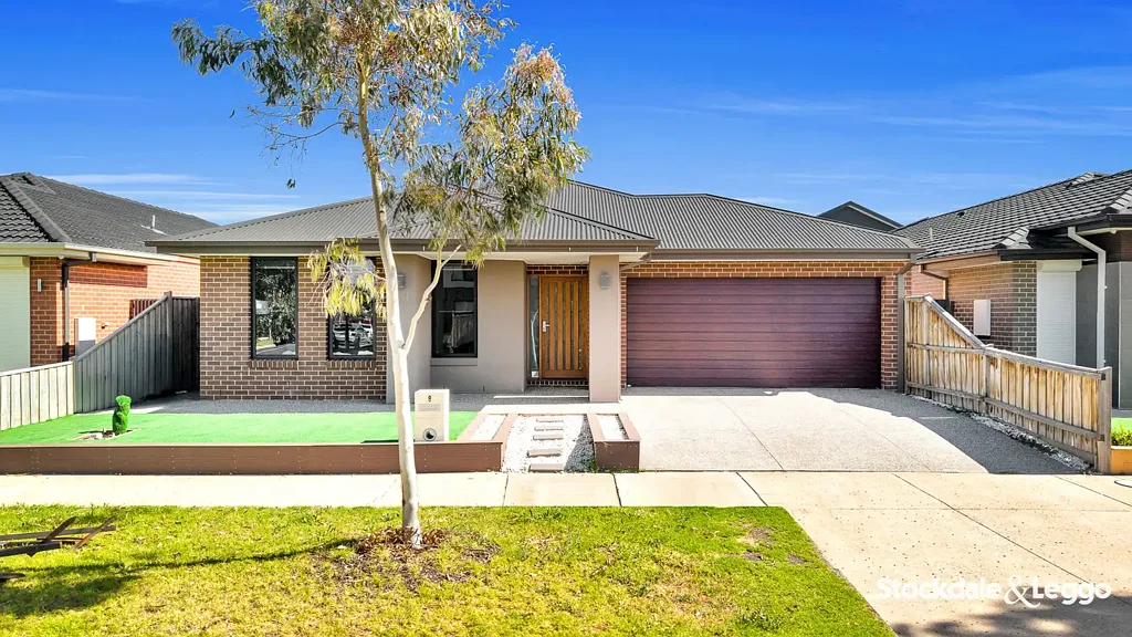 8 Brimba Road, Deanside, VIC 3336