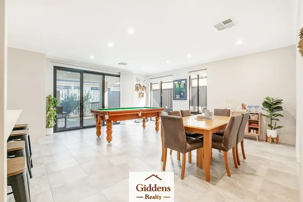 37 Everlasting Ave, Piara Waters, WA 6112