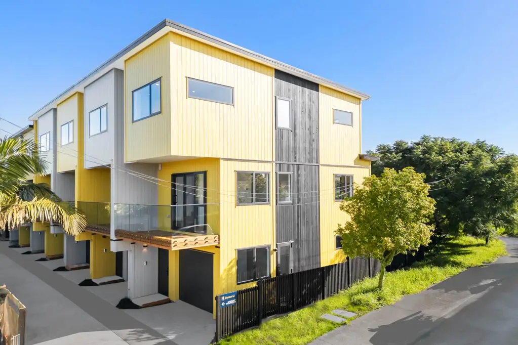 Mount Wellington 3Moenga Urgent sale, Freehold no bodycorp