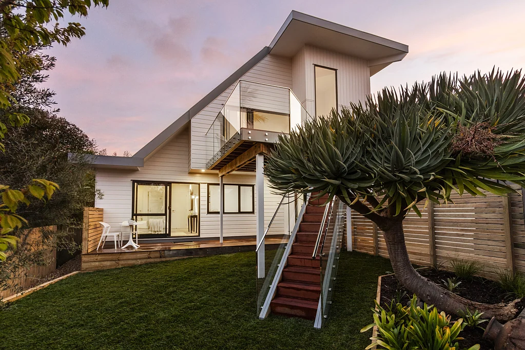 Orakei 3침실 Like New With Sea Views!