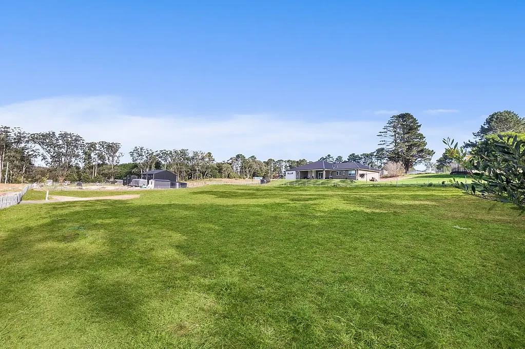 Wingello Lifestyle Living on Almost an Acre of Fully Fenced Land