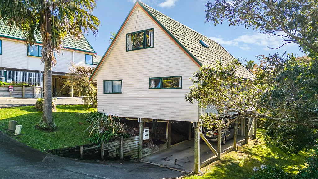 Stanmore Bay 3Moenga Space, Comfort & Convenience Await