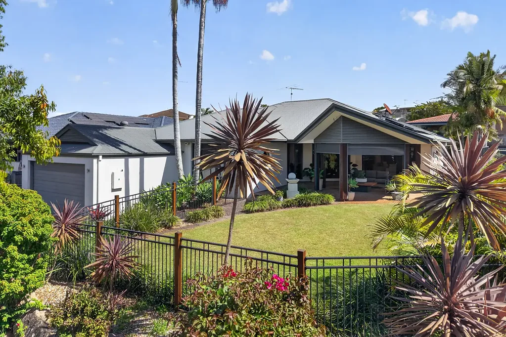 Redland Bay 5 Slaapkamer GREAT LOCATION.... WALK TO WATER