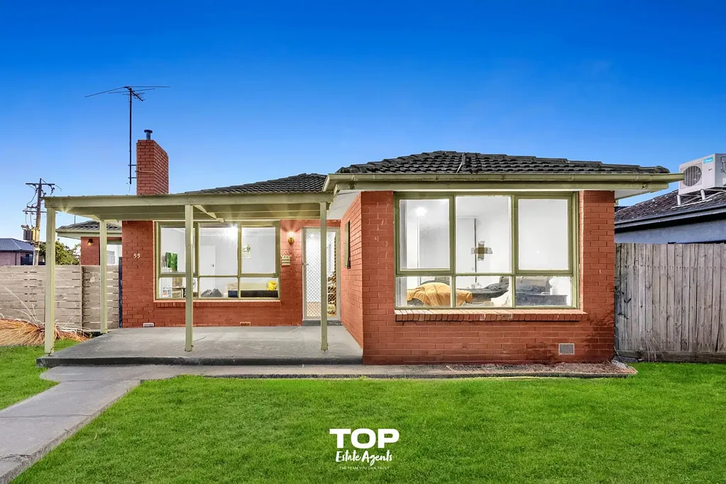 Cranbourne 3ਬੈੱਡਰੂਮ Prime Investment or Downsizer Opportunity in Central Cranbourne