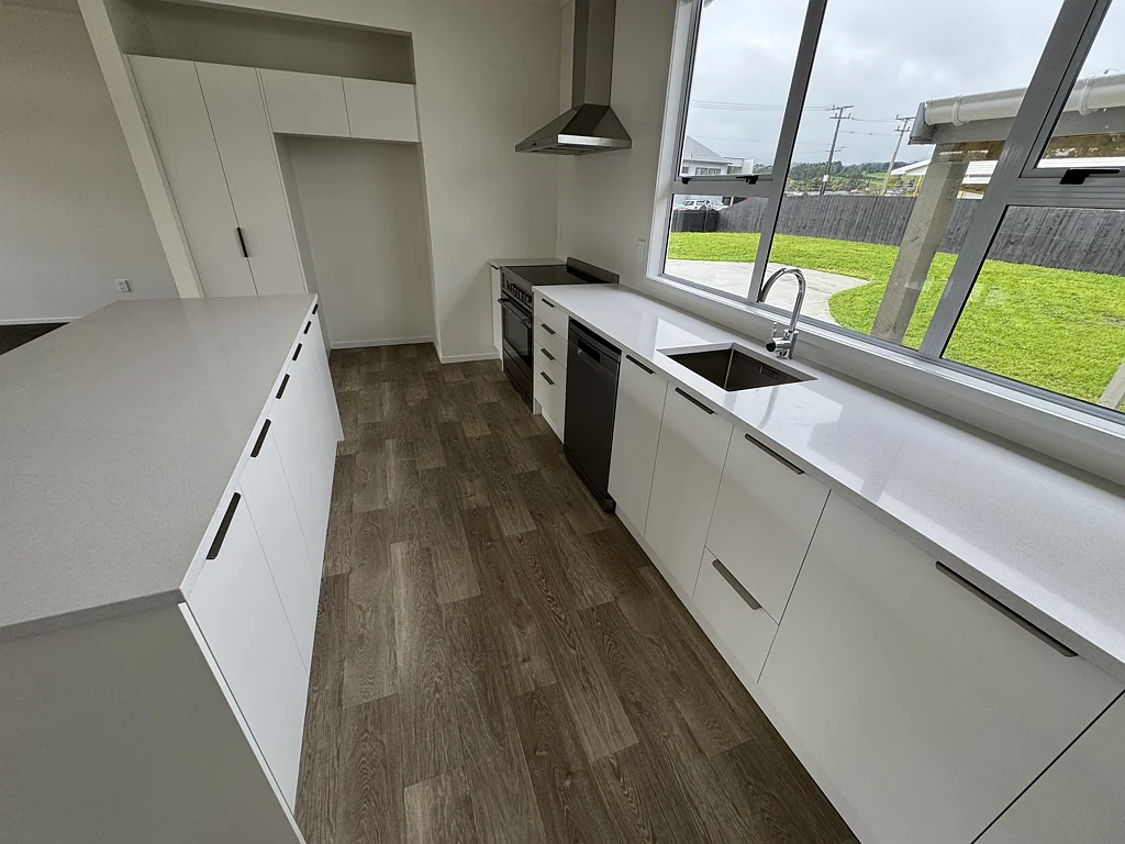 Completely refurbed 3 Bed Rental in the heart of Helensville