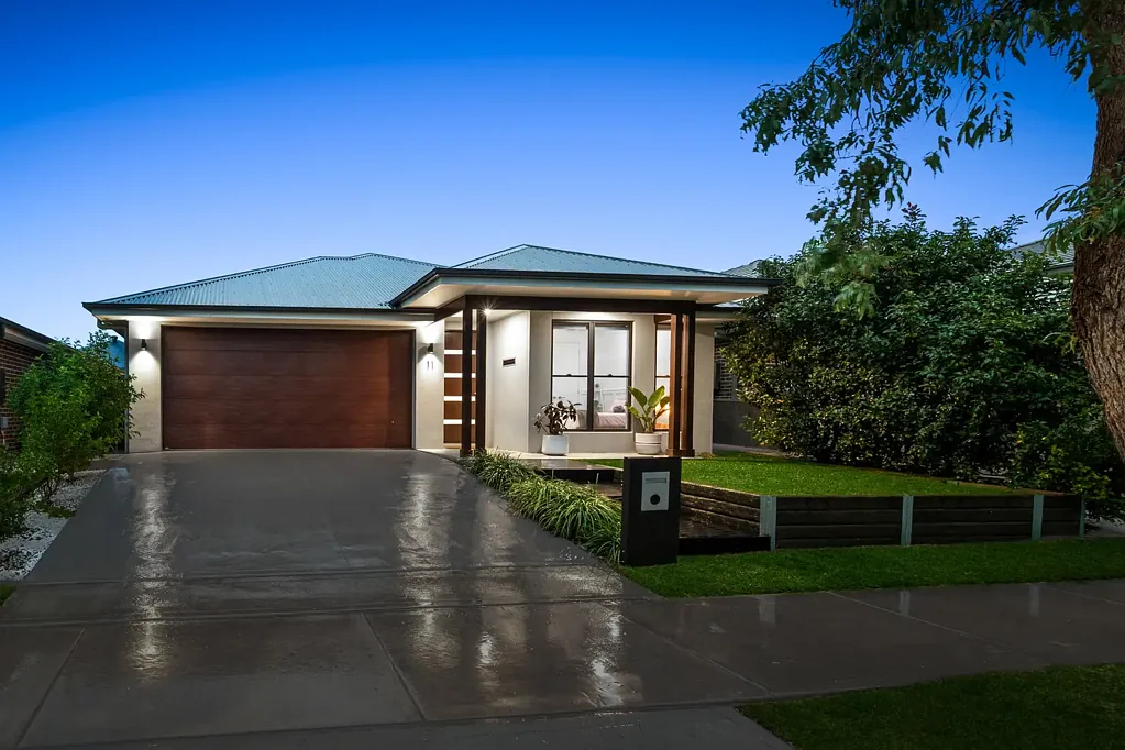 11 Bivouac Street, Jordan Springs, NSW 2747