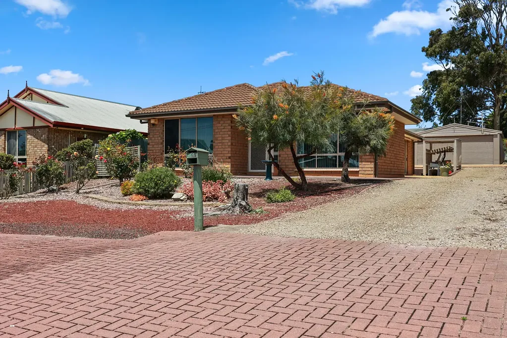 9 Manly Grove, Hayborough, SA 5211