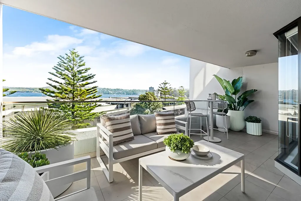 Prestige Living Opposite the Wharf