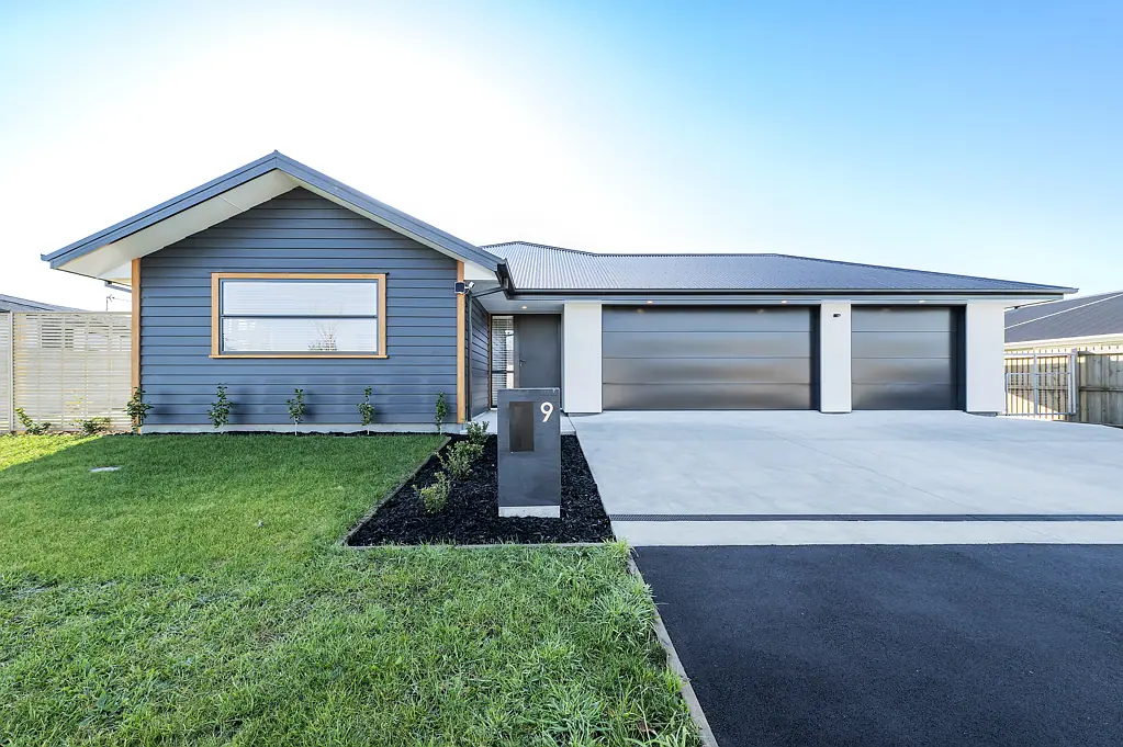 Leeston 4침실 Triple car garaging
