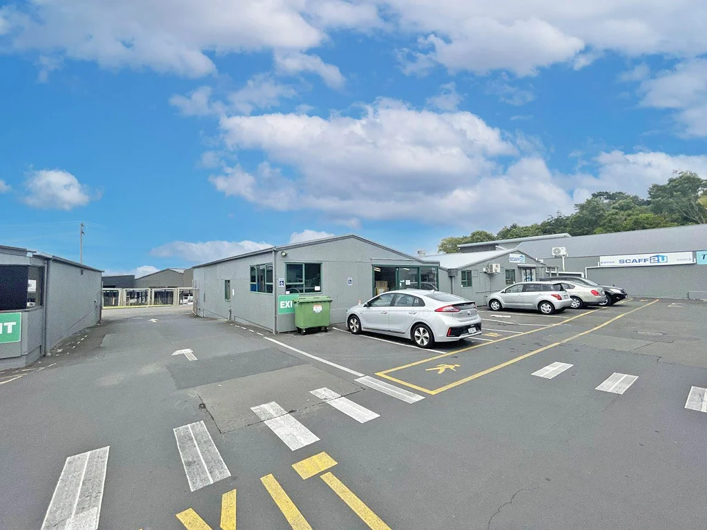Mount Wellington 318M² AFFORDABLE LOW STUD WAREHOUSE/SHOWROOM