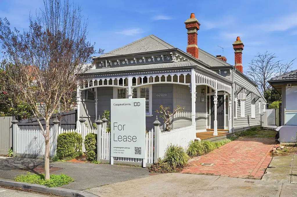 LOCATION & LIFESTYLE 2 BEDROOM HOME