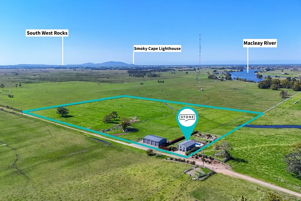 Smithtown BLUE RIBBON HOBBY FARM - 16 ACRES OF LIFESTYLE & OPPORTUNITY