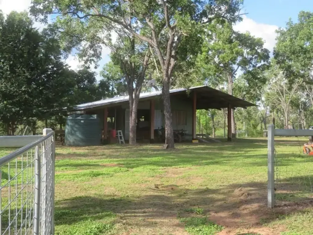 Chillagoe  Tate River Telegraph Station. 281ha of Cape York land, 3km of river frontage. 
Live off grid, work from home plus income potential.