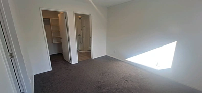 Bryndwr-2年超大阳光主人房with large walk-in wardrobe and independent bathroom
