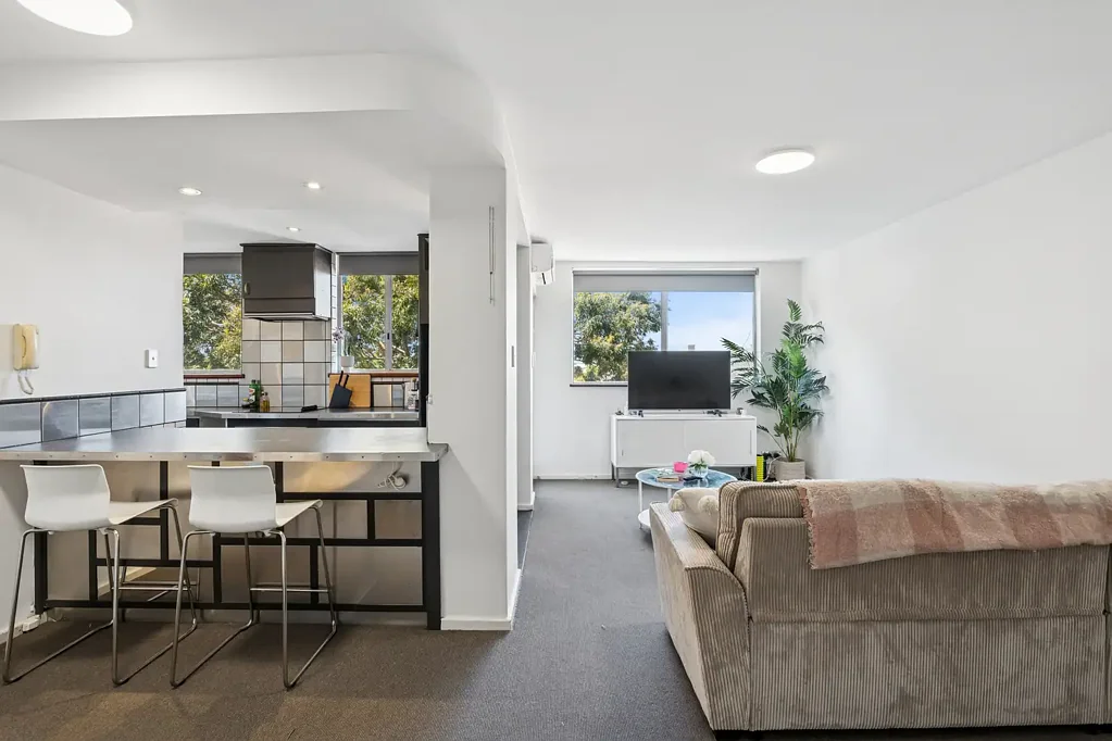 Mount Lawley 2房  SPACIOUS SERENITY AMONG THE TREES