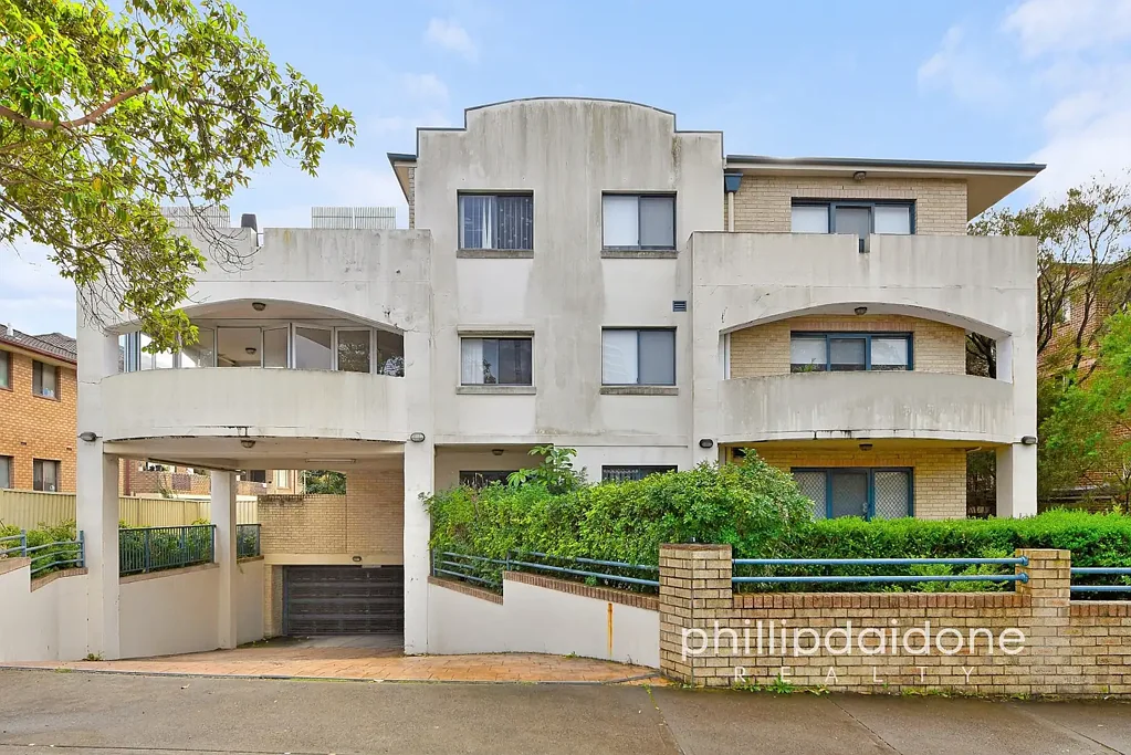 Lidcombe 2ห้องนอน GROUND FLOOR, SPACIOUS AND CONVENIENT..