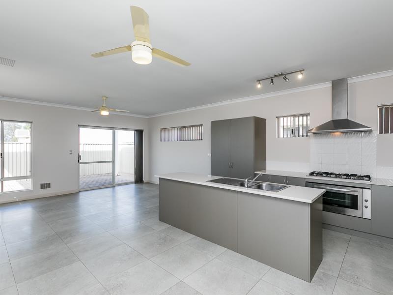 UNIT 1 68 LEEWAY LOOP, ALKIMOS WA 6038, 0房, 0浴, House