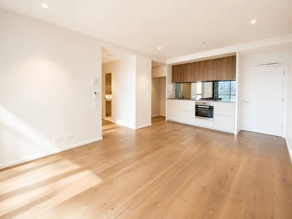 For Lease - Stunning Waterfront 1 Bedroom Apartment in Docklands