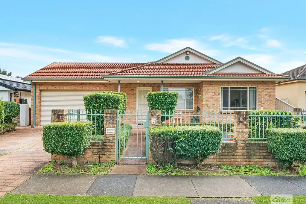 Family Perfection in the Heart of Bossley Park!