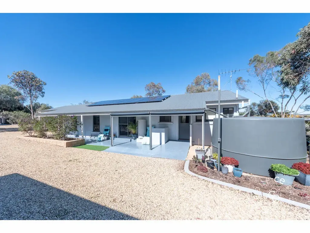 Mannum 3房  An absolute gem on a great block