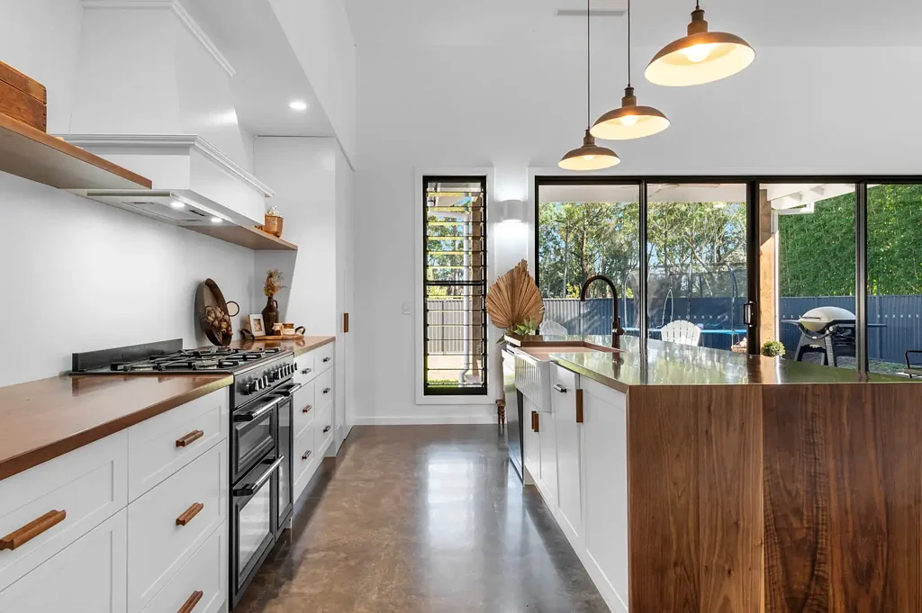 Shoalhaven Heads 5房  Sophisticated Coastal Living in a Custom-Built Masterpiece