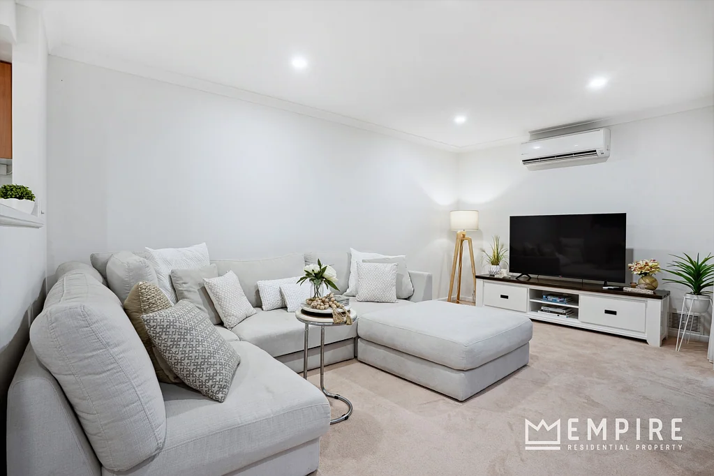 8/9 Groves Avenue, Attadale, WA 6156