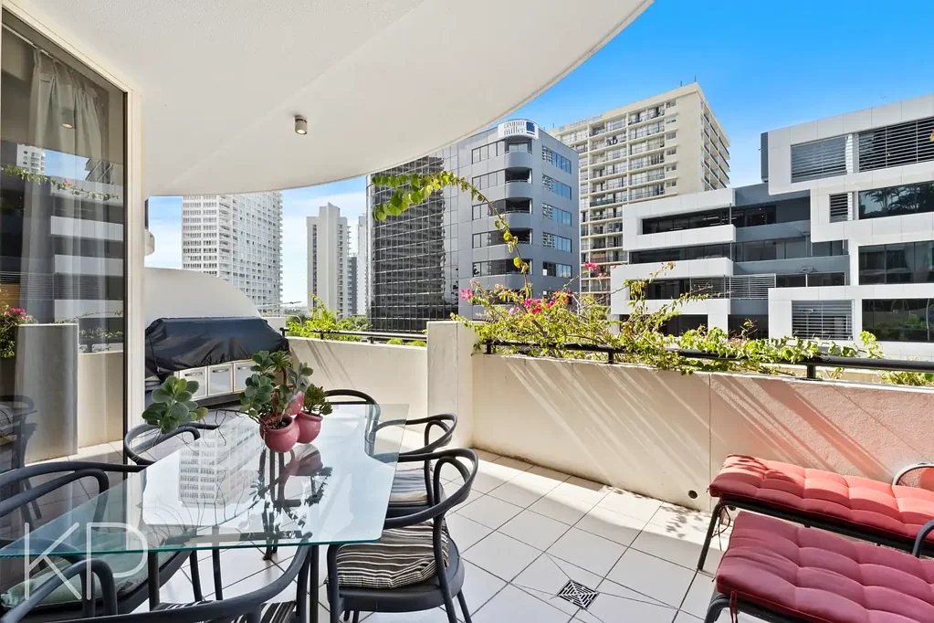 Surfers Paradise 2ห้องนอน Your Beachside Lifestyle Awaits