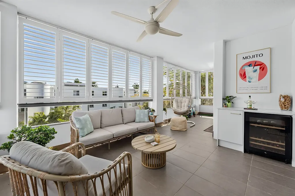 Runaway Bay 2Habitaciones RENOVATED. OVERSIZED. IRREPLACEABLE. HARMONY BROADWATER AT ITS BEST!