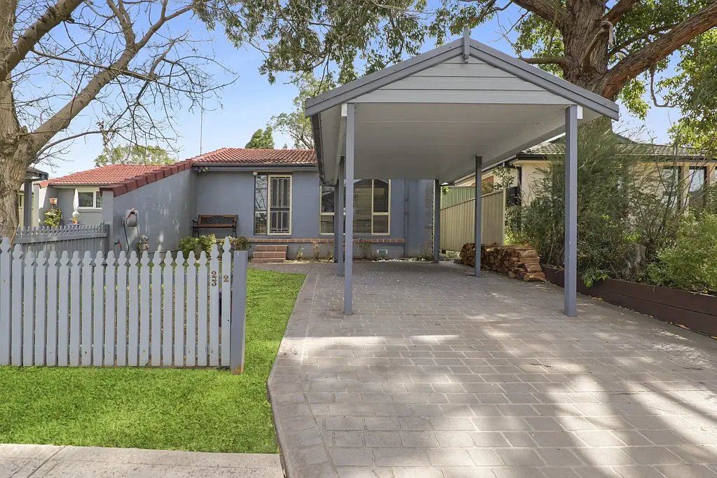 Mcgraths Hill 2બેડરૂમ Easy living in the heart of McGraths Hill