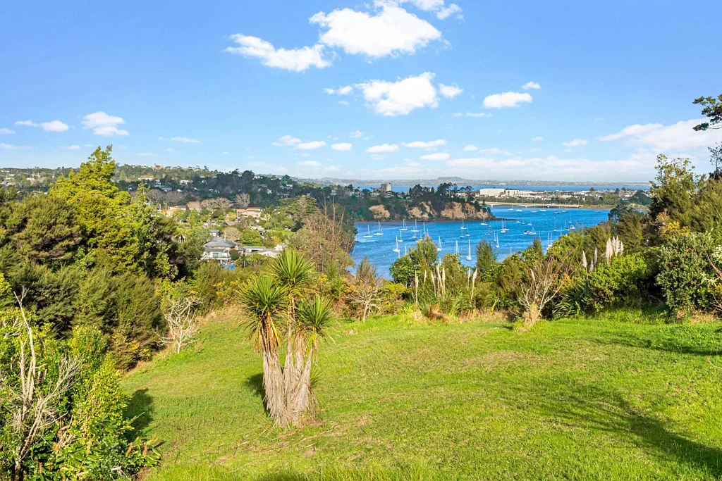 Paremoremo 3침실 Rare Coastal Landholding with Harbour Views
