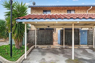 West Lakes 2 Slaapkamer Courtyard Calm Meets Coastal & Cosmopolitan Convenience