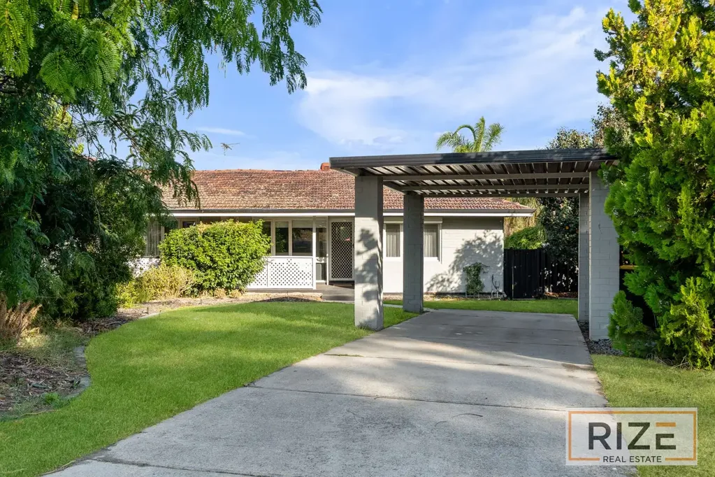 B/51 Colne Way, Girrawheen, WA 6064
