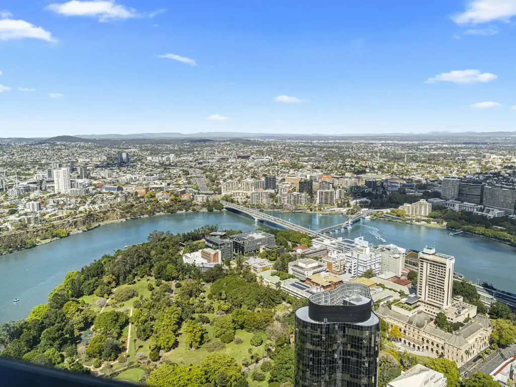 Brisbane City 2 Bedroom Breathtaking City and River Vistas in Skytower Luxury