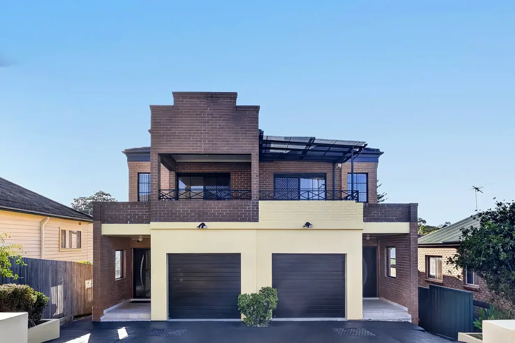 Bexley 3房 宽敞空间与自然采光，位于备受追捧的区域 Generous Space and Natural Light in a Sought-After Location