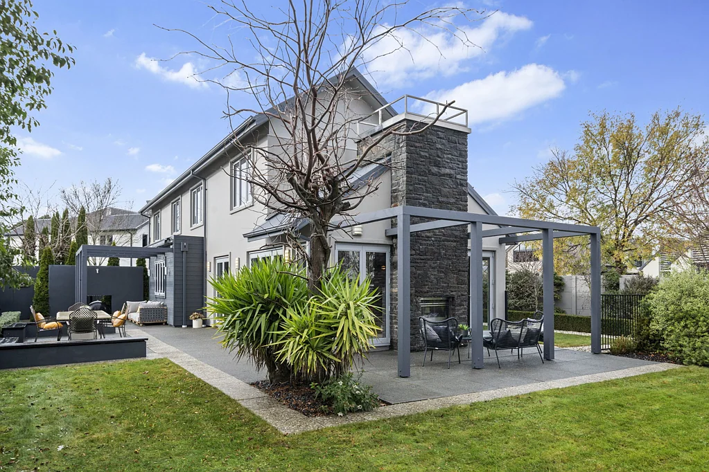 1 West Green, Parklands, Canterbury