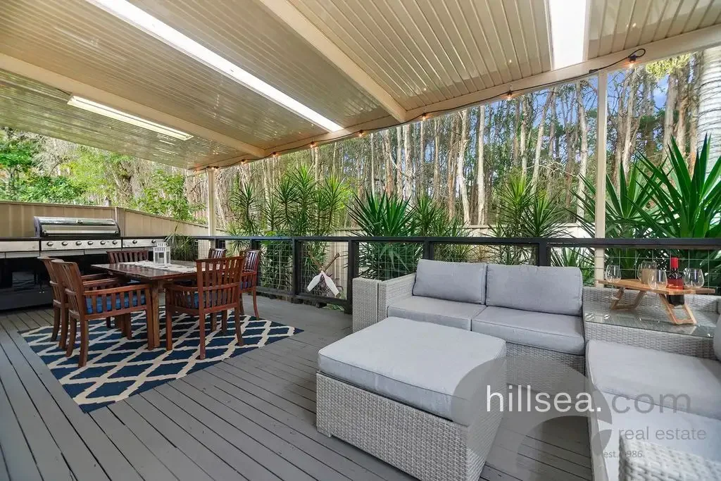 Runaway Bay 3침실 SINGLE-LEVEL VILLA - THE PERFECT FIRST HOME...CLOSE TO THE BEACH, CAFES, RESTAURANTS & SHOPPING.