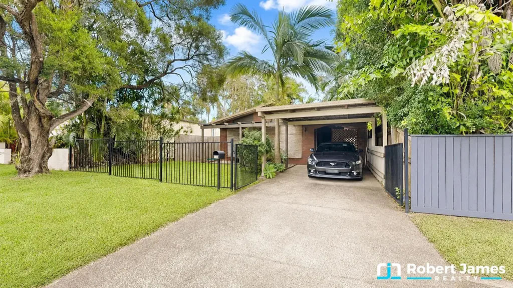 Tewantin 3房  Endless Potential in One of Old Tewantin's Most Desirable Streets