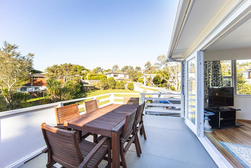 8 Vinceroy Place, Green Bay, Waitakere City, Auckland