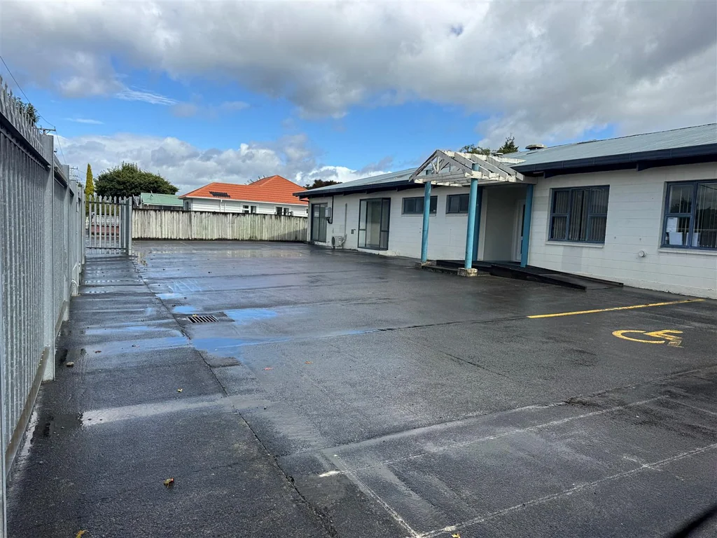 Trentham Yard, Office and Storage Available