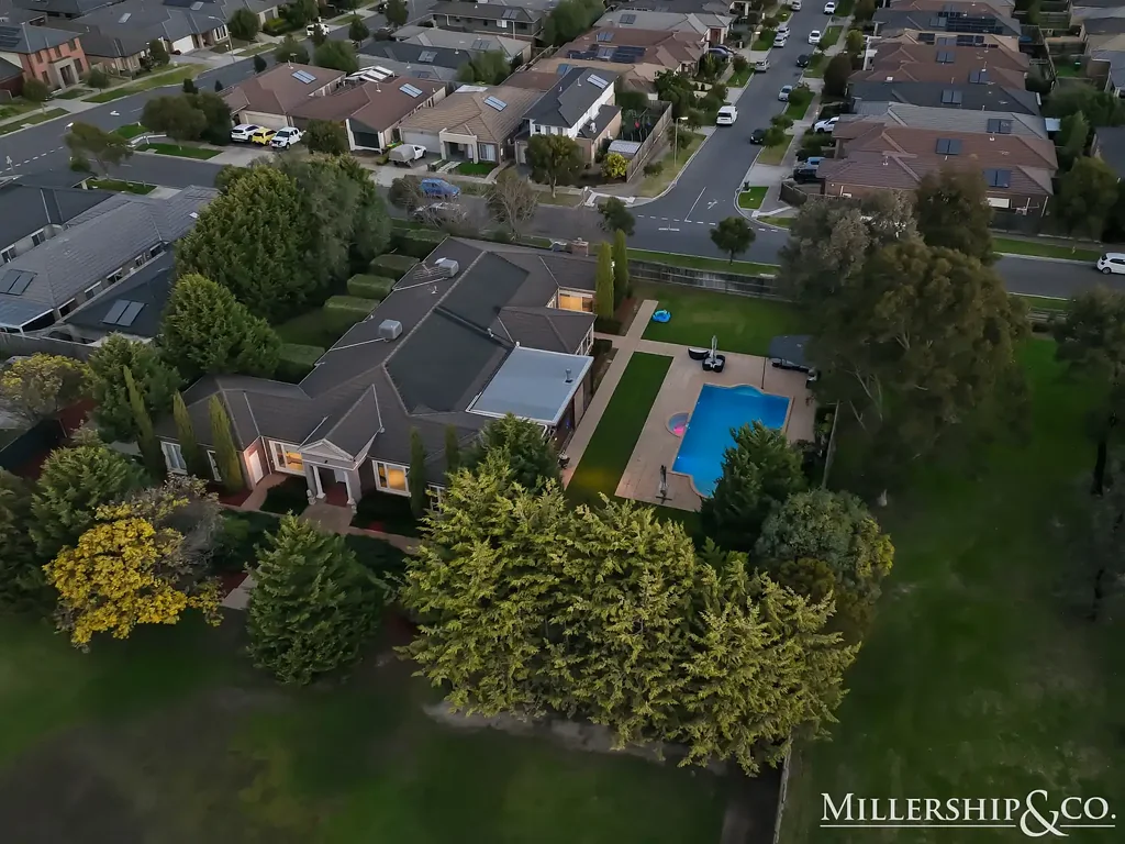 Mernda 4Zimmer Palatial Family Living on 3,300sqm